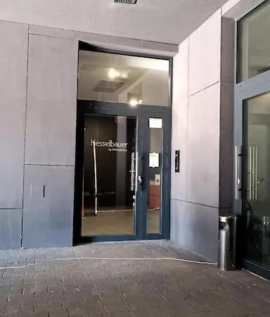 In The Centre - Free Garage Parking *