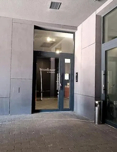 In The Centre - Free Garage Parking *