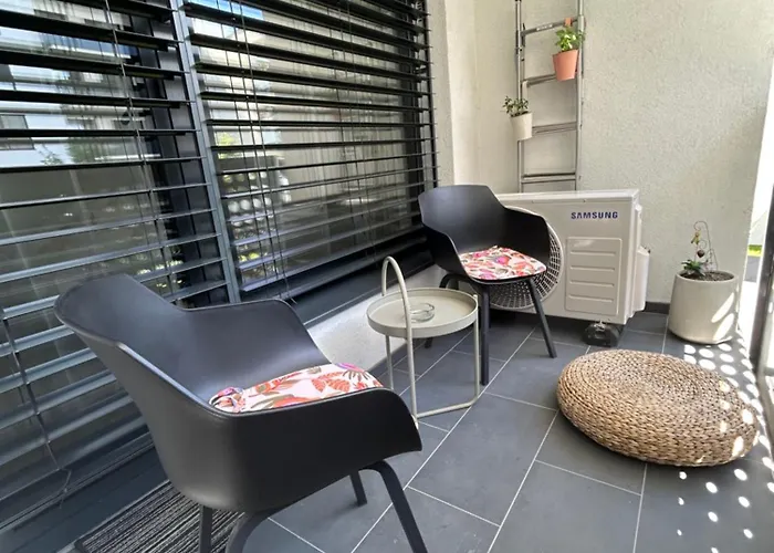 Apartman In The Centre - Free Garage Parking Pozsony